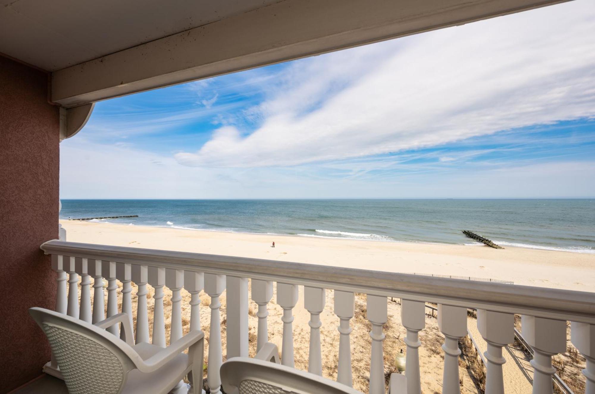 Boardwalk Plaza 4*