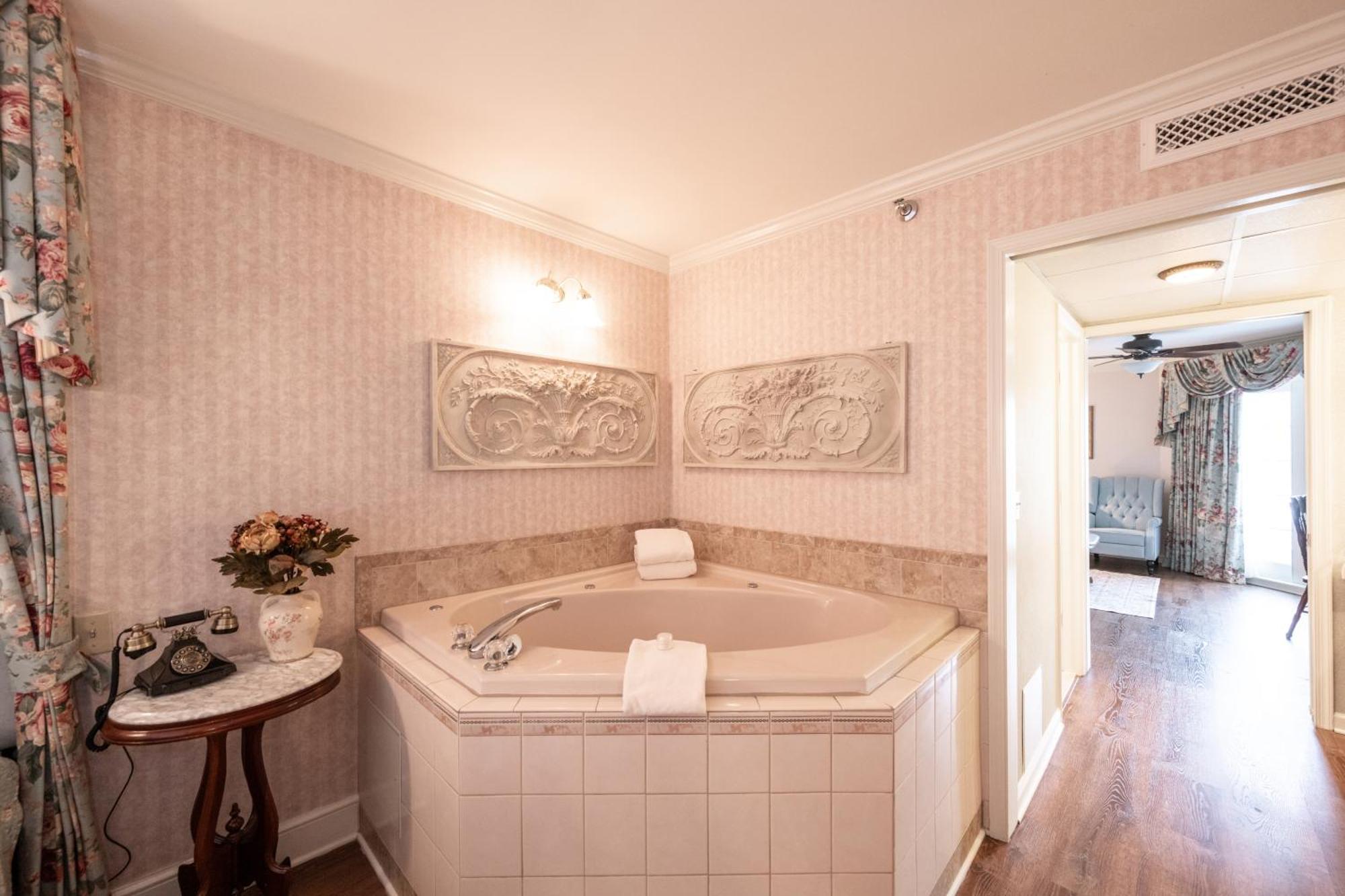 Boardwalk Plaza 4*